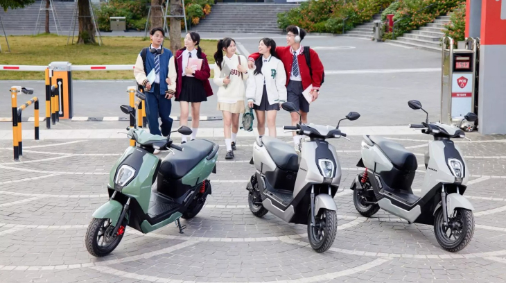 Tại sao Honda Việt Nam lại tung ra xe máy điện dưới 30 triệu cho học sinh?