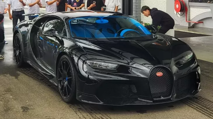 Cận cảnh Bugatti Chiron Super Sport chỉ có 60 chiếc trên thế giới của Hoàng tử bang Johor mới xuất hiện