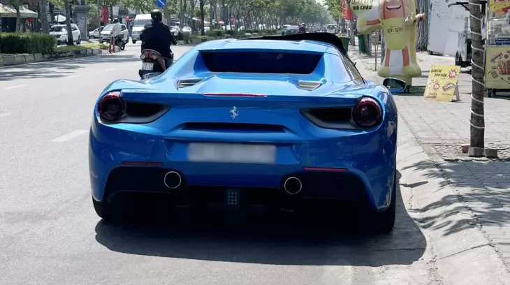 Ferrari 488 Spider tái xuất sau nhiều năm ở ẩn