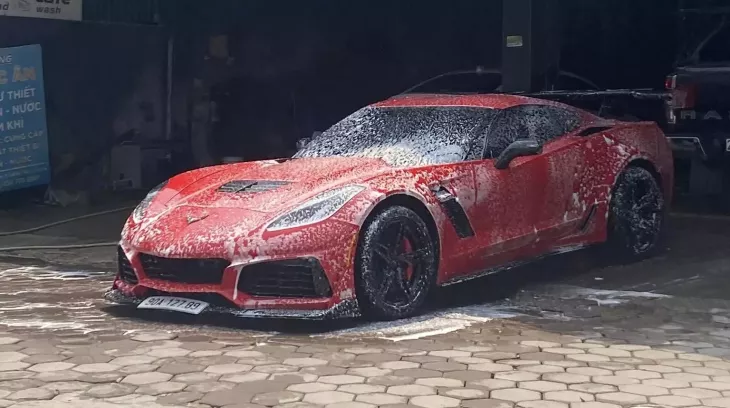 Chevrolet Corvette C7 độ bản hiệu suất cao ZR1 tại Hà Nam