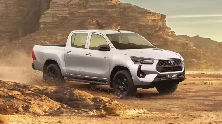 Doanh số xe bán tải tháng 4/2025: Toyota Hilux bán vượt Mitsubishi Triton