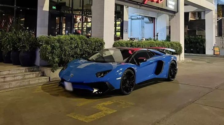 Aventador SV Roadster của doanh nhân sở hữu nhiều xe Lamborghini bản giới hạn nhất Việt Nam tái xuất