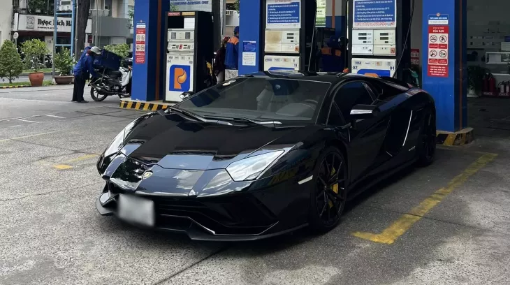 Lamborghini Aventador S của doanh nhân bí ẩn nhất Việt Nam bất ngờ tái xuất