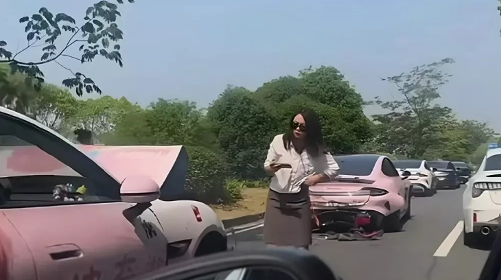 Tai nạn dở khóc dở cười với đoàn xe cưới Xiaomi SU7 gây "bão" trên mạng xã hội