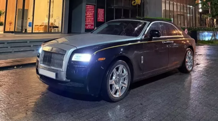 Rolls-Royce Ghost gần 15 năm tuổi được chào bán chỉ hơn 4 tỷ đồng: Món hời sở hữu xe quý tộc hay...
