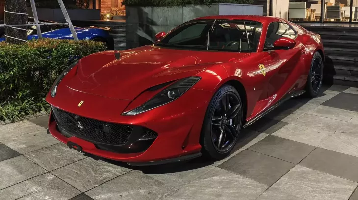 Cặp đôi siêu xe mui trần Ferrari 812 GTS âm thầm về Việt Nam giờ ra sao?