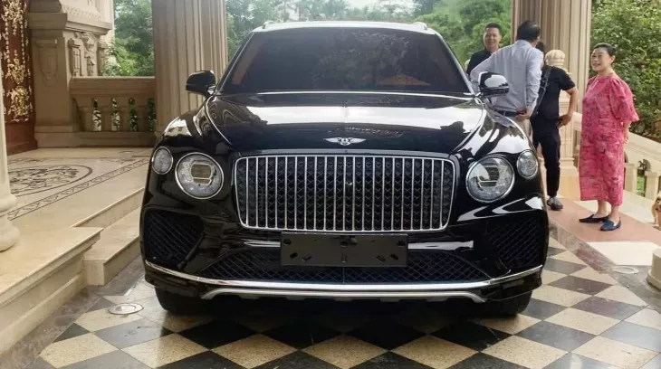 Doanh nhân phố núi Gia Lai "giải cứu" Bentley Bentayga EWB Azure rao bán hơn 1 năm không ai mua