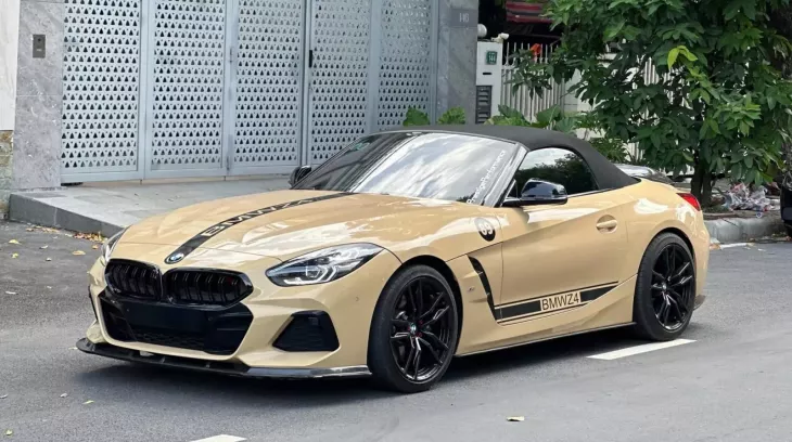 Xe thể thao mui trần BMW Z4 mang phong cách lạ mắt ở Tp.HCM
