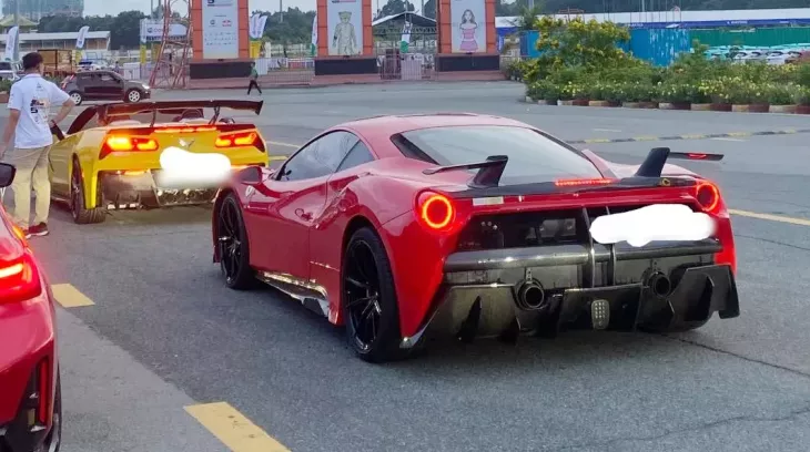 Cặp đôi siêu xe và xe thể thao khủng của tay chơi phường Bình Dương