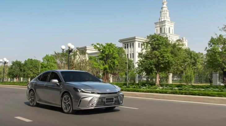 Ế ẩm tại Việt Nam, sedan “sống khỏe” tại Trung Quốc, top 1 toàn cầu vẫn là Toyota