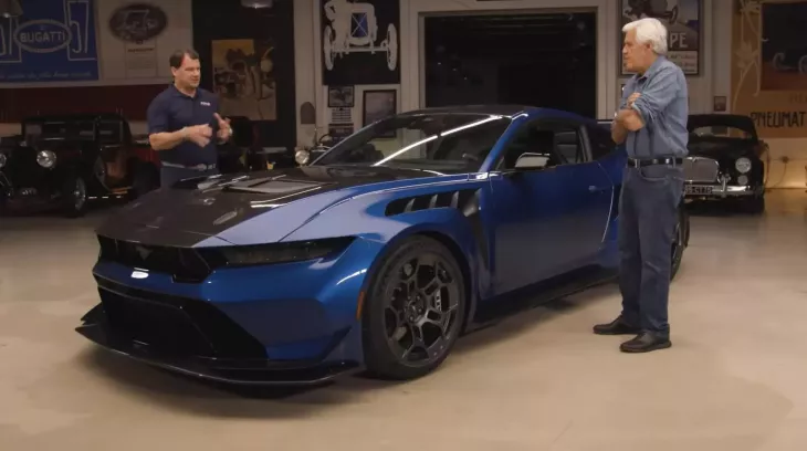 Chi tiết Ford Mustang GTD 2025 đầu tiên bàn giao cho Jay Leno