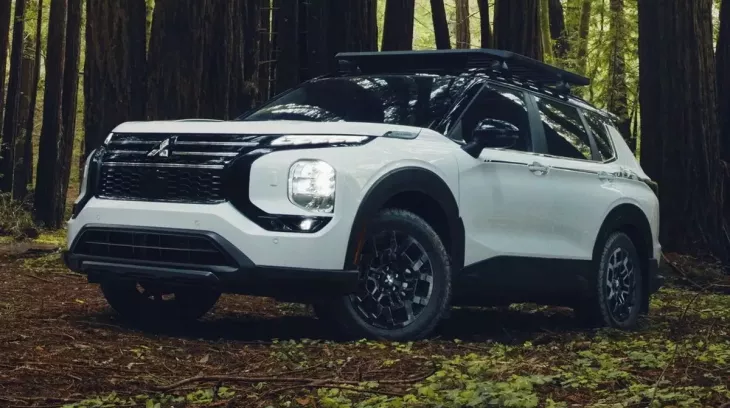 Làm quen với Mitsubishi Outlander Trail Edition - phiên bản đặc biệt cuối cùng dùng động cơ thuần xăng