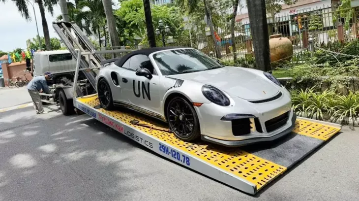 Porsche 911 Turbo S Cabriolet 991.1 độc nhất Việt Nam của "Qua" Vũ tái xuất