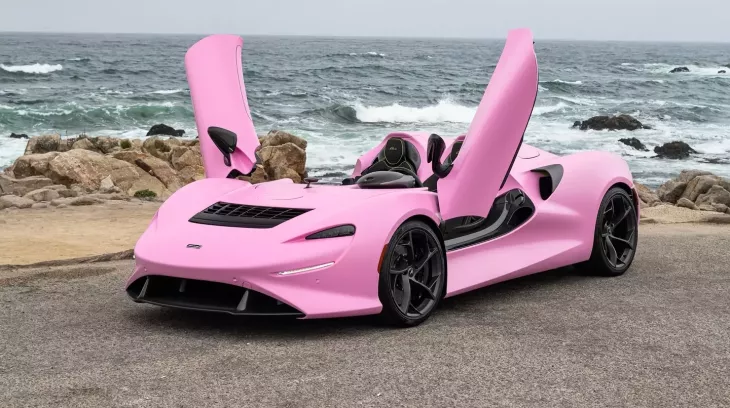 Nổi tiếng cưng chiều vợ, sẽ không quá bất ngờ nếu McLaren Elva được Minh "Nhựa" dán màu này