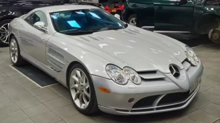 Vẻ đẹp của siêu phẩm Mercedes-Benz SLR McLaren độc nhất Việt Nam mà các tay chơi xe rất thèm muốn