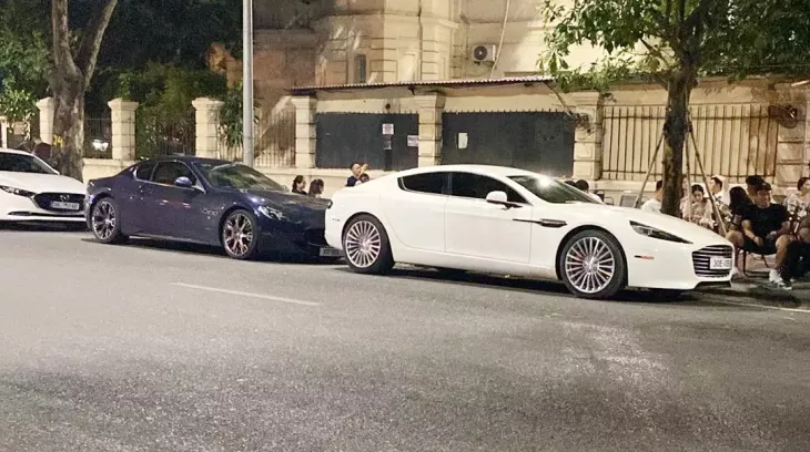 Cặp đôi Maserati Granturismo và Aston Martin Rapide S đi "ăn khuya" cùng nhau
