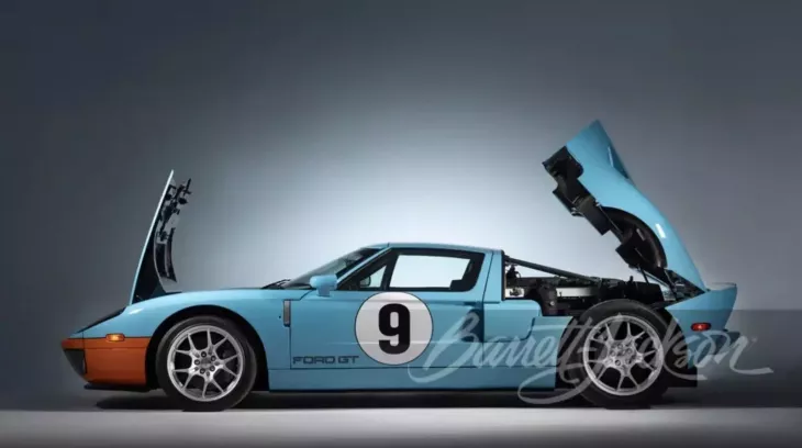 Ford GT Heritage Edition No. 3 chuẩn bị được mang ra "ánh sáng"