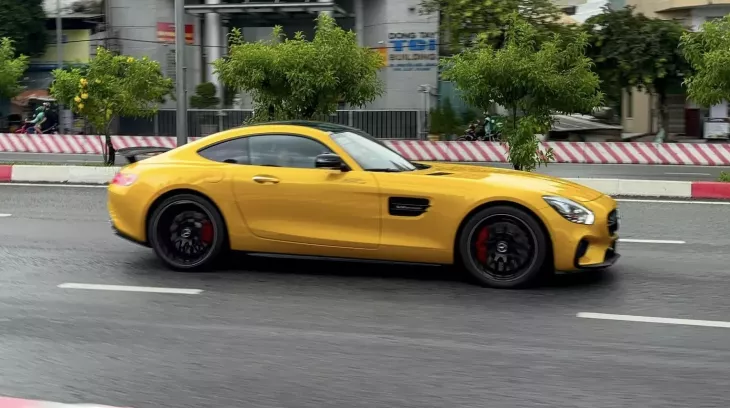 Doanh nhân Quốc Cường cho siêu xe Mercedes-AMG GT S Edition 1 tái xuất