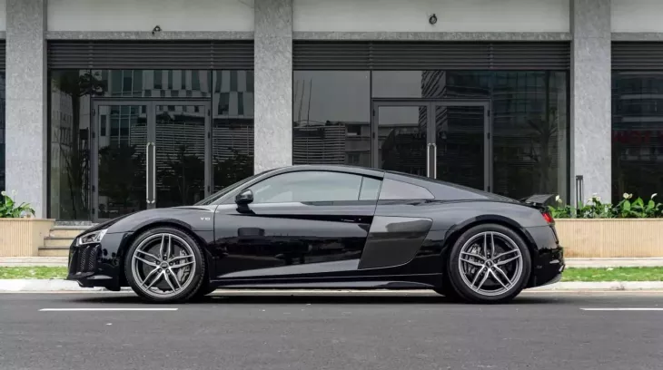 Trải nghiệm chưa được 1 năm, chủ xe Audi R8 V10 Plus đã muốn nhượng lại đam mê cho người khác