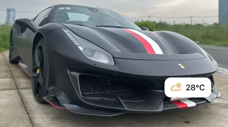 Ferrari 488 Pista Spider màu lạ bất ngờ xuất hiện tại Tp.HCM: Phải chăng là xe thứ 4 âm thầm về Việt Nam?