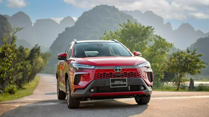 Toyota Việt Nam triệu hồi hơn 7.500 xe để cập nhật phần mềm điều khiển đồng hồ táp-lô