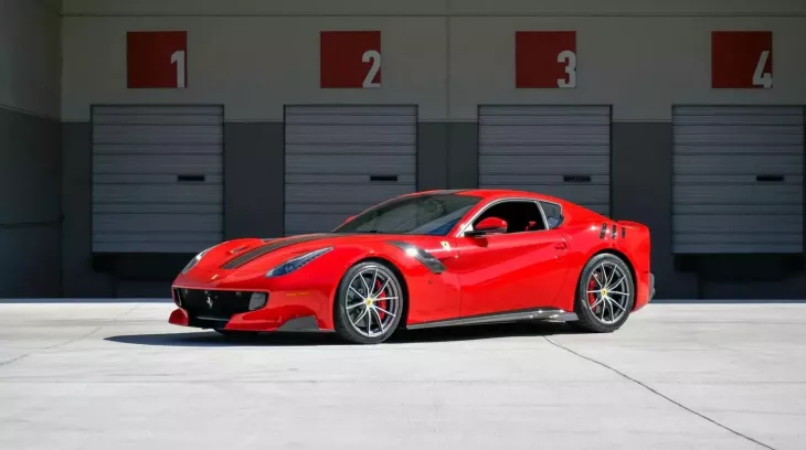 Chủ xe Ferrari F12tdf 2017 từ chối mức giá 1,75 triệu đô la cho chiếc xe vốn chỉ có giá 575.000 USD