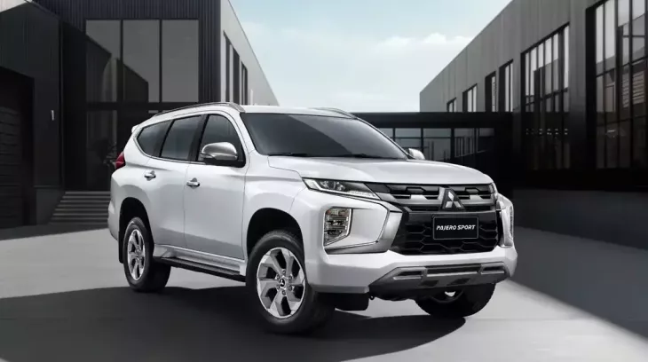 Ra mắt Mitsubishi Pajero Sport phiên bản tiêu chuẩn mới với giá dưới 1 tỷ đồng