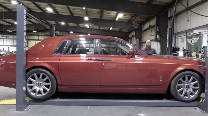 Chủ xe Rolls-Royce phải trả 53 triệu đồng chỉ để thay miếng đệm có giá 79.000 VNĐ