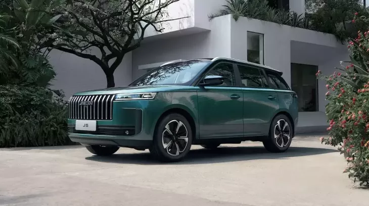 Omoda & Jaecoo Việt Nam công bố danh tính của 2 mẫu xe đầu tiên được lắp ráp tại nhà máy ở Hưng Yên