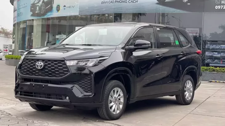 Toyota Innova Cross bản cắt trang bị lặng lẽ ra mắt Việt Nam, giá chỉ 730 triệu đồng