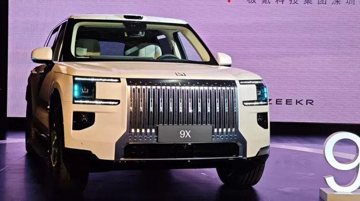 "Dân buôn" đặt mua Zeekr 9X rồi sang tay, đút túi hơn 400 triệu đồng