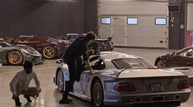 Toto Wolff thích thú lái thử Mercedes-Benz CLK GTR của Chủ tịch FIA: Cởi giày ra trước khi vào bên trong
