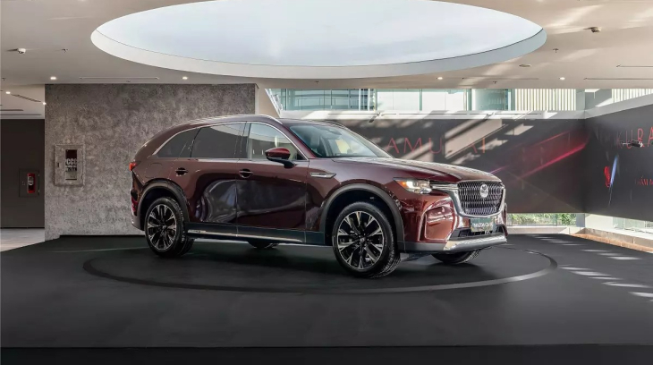 Cận cảnh SUV 7 chỗ Mazda CX-90 đang được trưng bày tại Việt Nam, bán ra từ năm sau