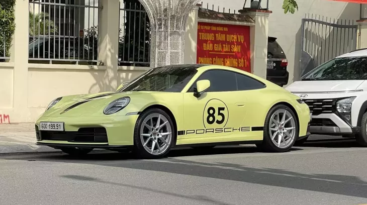911 Carrera thế hệ mới về "làm dâu" tại Đồng Nai: Chủ xe là "fan cứng" của Porsche