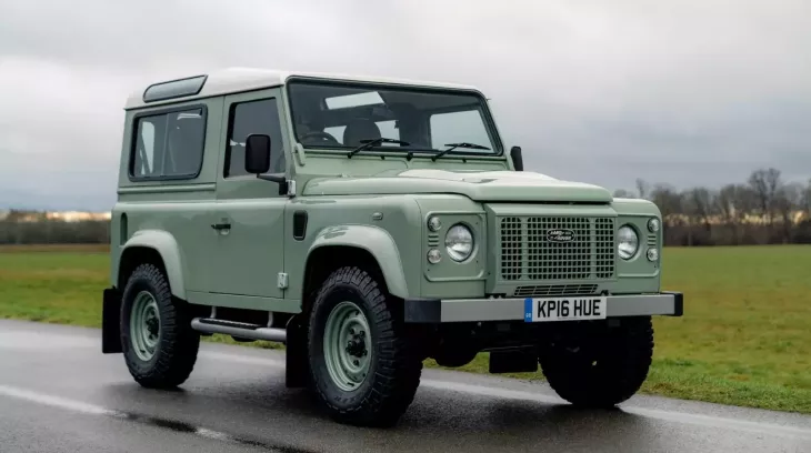 Land Rover Defender 90 Heritage Edition 2016 hàng hiếm này đang được các nhà giàu tranh nhau mua