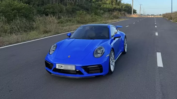 Porsche 911 mang gói độ tiền tỷ của 9X Hà Nội