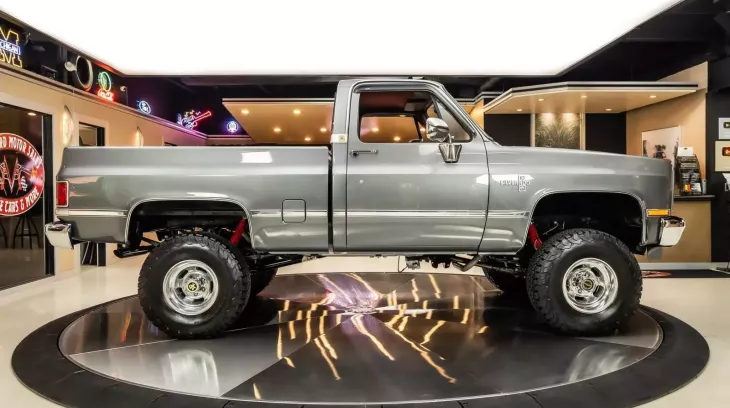 Chevrolet Silverado 1987 là chiếc xe bán tải nhiều người mơ ước nhưng...