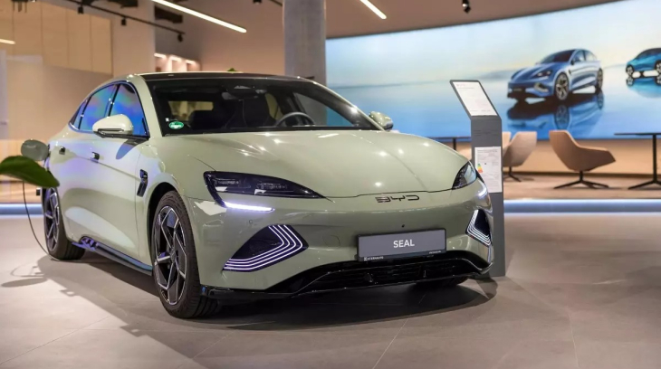 BYD đạt mục tiêu doanh số, sẵn sàng vượt Tesla để trở thành hãng xe điện lớn nhất thế giới trong năm 2025