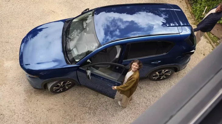 Mazda ra mắt màu xanh Navy Blue Mica hoàn toàn mới, CX-5 là đại diện đầu tiên