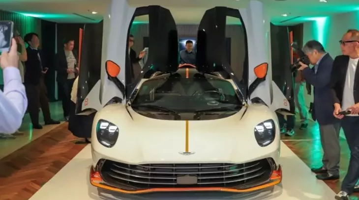 Aston Martin Valhalla bản sản xuất lần đầu đến châu Á, ngày giao xe không còn xa