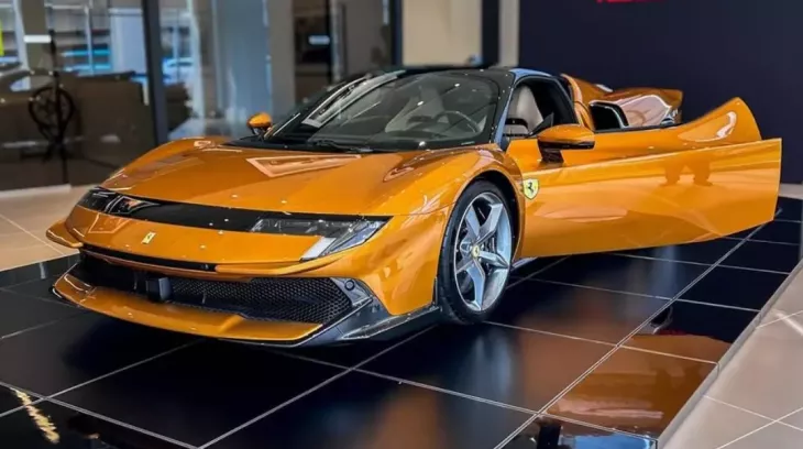 Siêu xe Ferrari 849 Testarossa "nhăm nhe" về Việt Nam ngay năm nay