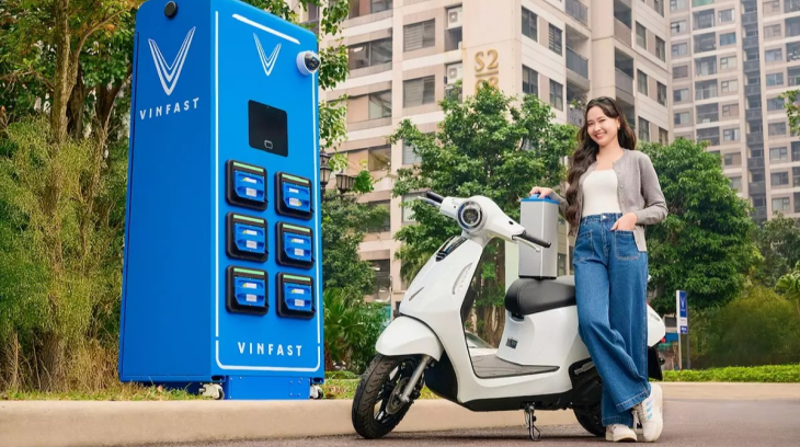 VinFast giới thiệu 4 mẫu xe máy điện mới ở Việt Nam với 3 xe hỗ trợ đổi pin và 1 xe dành cho học sinh