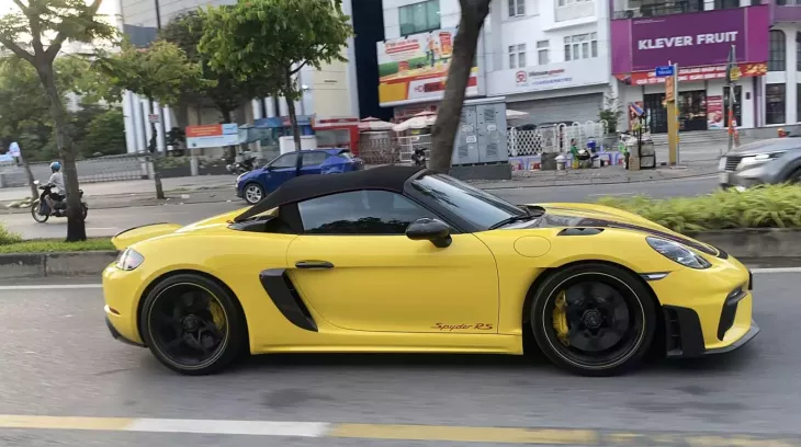 Porsche 718 Spyder RS đầu tiên lăn bánh Việt Nam đây rồi: Chủ còn mới nhận 911 GT3 RS và 911 GT3 bản mới