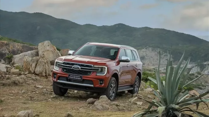 Doanh số SUV hạng D tháng 1/2026: Ford Everest vẫn bất khả chiến bại