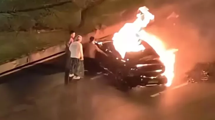 Chủ xe Xiaomi tử vong sau tai nạn: báo cáo cho thấy cửa không thể mở do mất điện