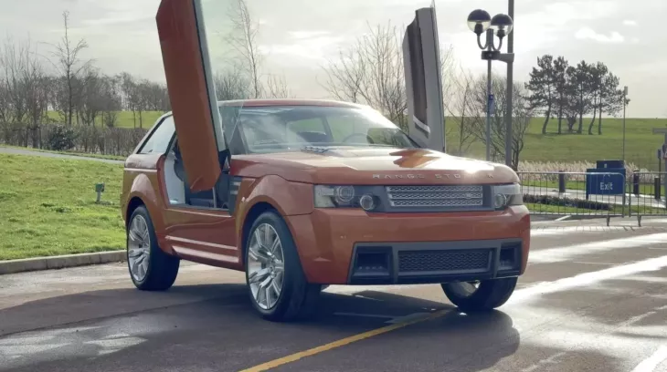 Mời bạn chiêm ngưỡng Land Rover Stormer, chiếc Range Rover cửa cắt kéo duy nhất được hãng sản xuất