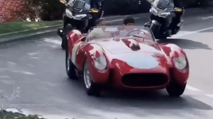 Không chọn Daytona SP3, đây là xe hoa của Charles Leclerc, tay đua F1 trẻ của đội Ferrari