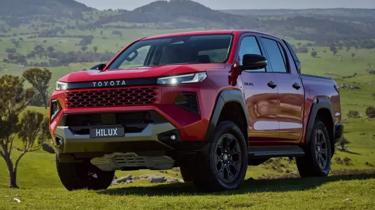 Top 10 ô tô bán chạy nhất Việt Nam tháng 2/2026: Toyota Hilux góp mặt, xe Mitsubishi "mất hút"