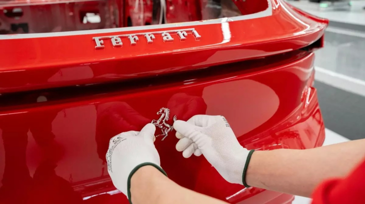 Hàng loạt hãng siêu xe và xe sang tạm dừng giao hàng tới Trung Đông do tác động từ chiến sự