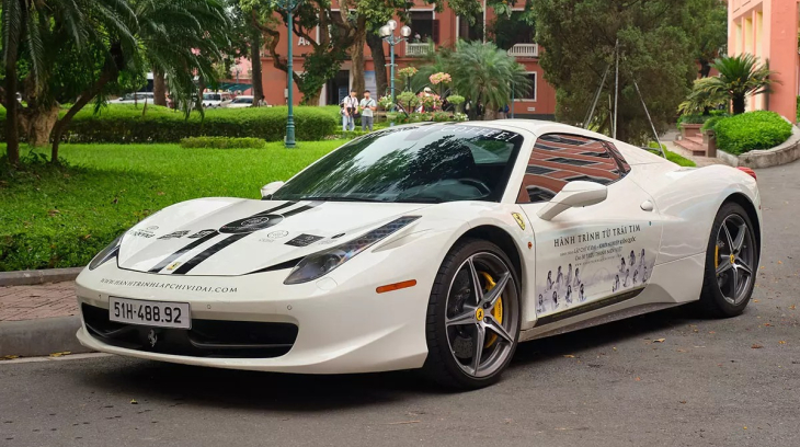 Ferrari 458 Spider - siêu xe mui trần đặc biệt chạy xuyên Việt gần 2.000 km